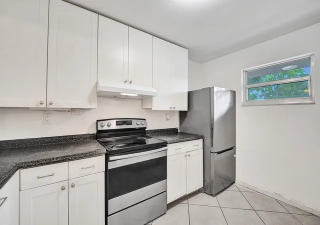 Listing Photo 5 - Condo for sale in building located at 1100 Nw 87Th Ave, Coral Springs, FL 33071 - Unit #208
