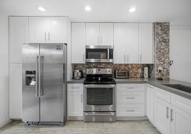 Photo 2 of Condo for sale at 7620 Nw 79th Avenue #J8, Tamarac, FL 33321 | MLS# B26024231 | Listing updated on 2026-09-23