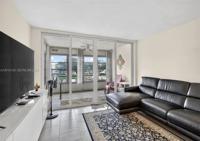 3rd image of 9330 Lagoon Pl, Davie, FL 33324