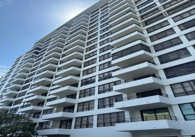 5th image of 600 Three Islands Blvd #1003, Hallandale Beach, FL 33009 | MLS# A12012518