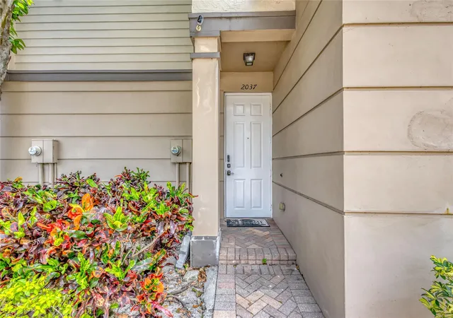 Photo 3 of Townhouse for sale at 2037 Nassau Dr #2037, Riviera Beach, FL 33404 | MLS# B26024317 | Listing updated on 2026-09-23