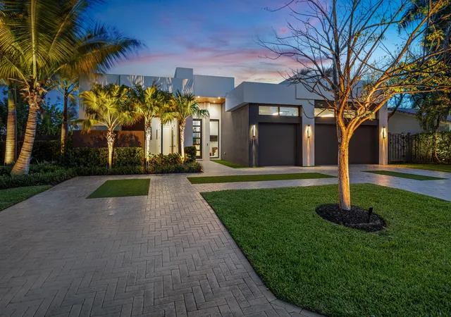 Photo 1 of Single family home for sale at 2880 Ne 35th Street, Lighthouse Point, FL 33064 | MLS# B26024337 | Listing updated on 2026-10-08