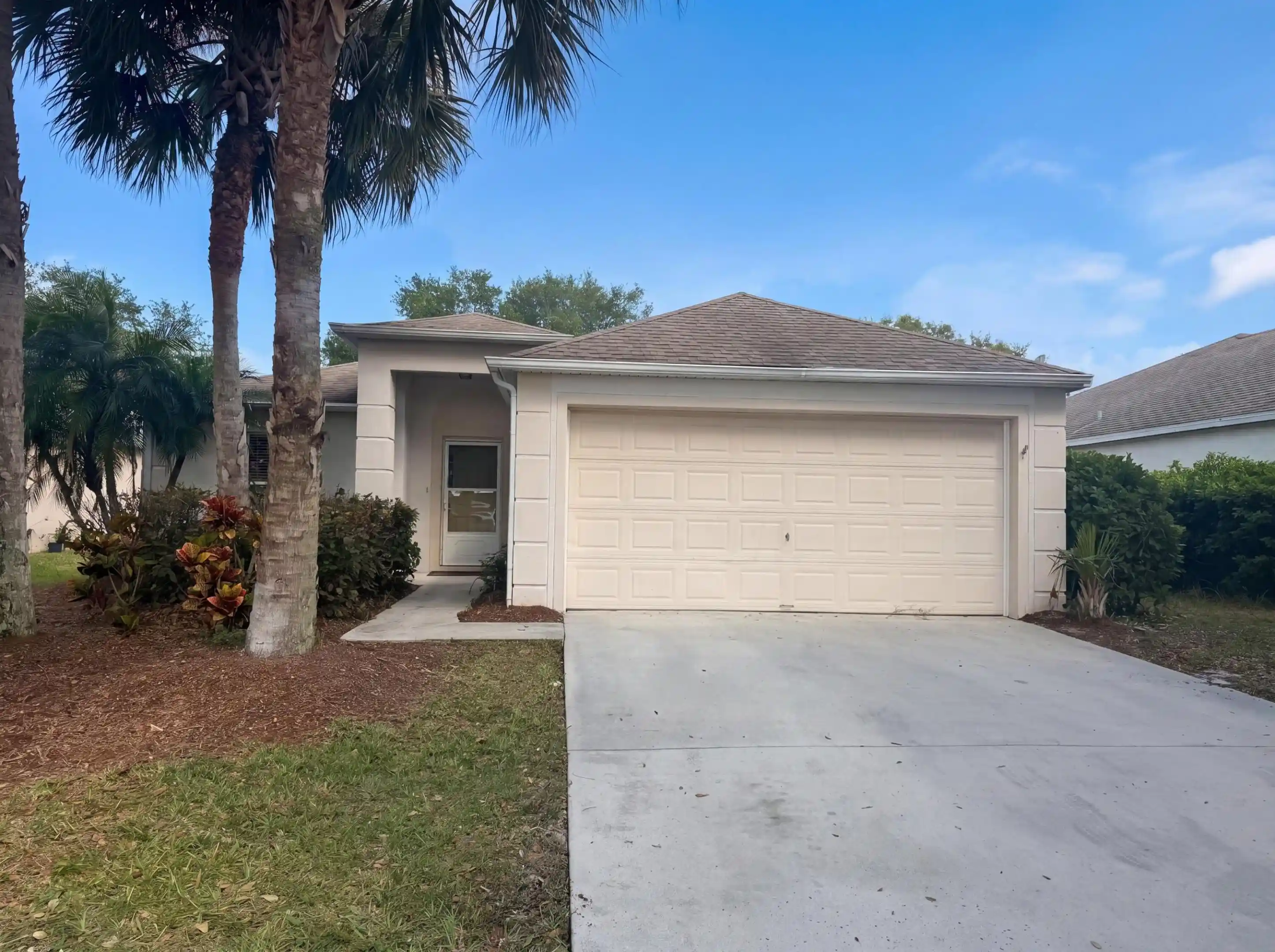 Photo 1 of Sale Pending at 262 Sw Panther Tr, Port Saint Lucie, FL 34953 | MLS# B26024427 | Listing updated on 2026-10-23
