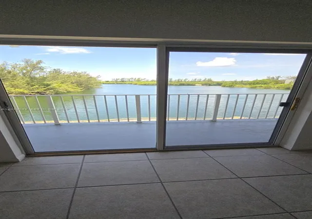 Homes for sale in Miami, FL | 8240 Sw 210Th St, Miami, FL 33189