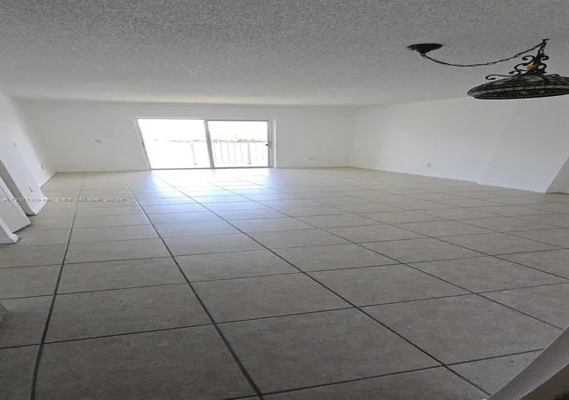 Homes for sale in Miami, FL | 8240 Sw 210Th St, Miami, FL 33189