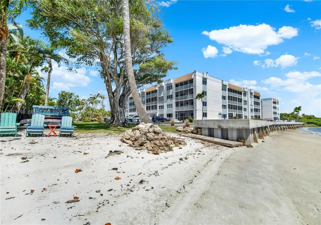 1st image of 1516 S Lakeside Dr #105, Lake Worth Beach, FL 33460 | MLS# A12013118