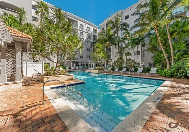 3rd image of 6001 Sw 70Th St #339, South Miami, FL 33143 | MLS# A12013480