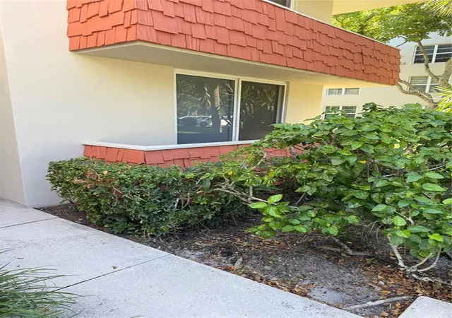 Homes for sale in Pompano Beach, FL | 4031 N Cypress Dr, Pompano Beach, FL 33069