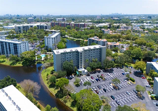 Homes for sale in Pompano Beach, FL | 2232 N Cypress Bend Dr #507, Pompano Beach, FL 33069 | MLS# A12013362