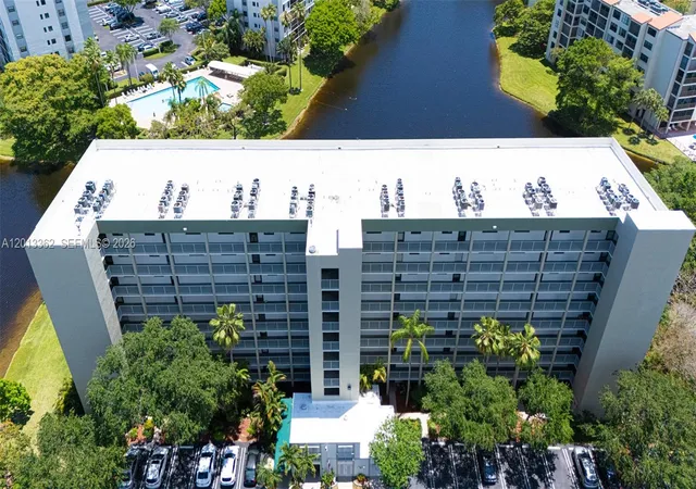 Homes for sale in Pompano Beach, FL | 2232 N Cypress Bend Dr #507, Pompano Beach, FL 33069 | MLS# A12013362