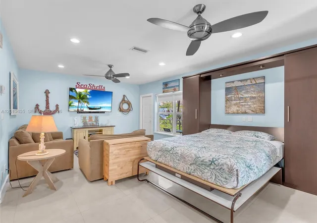 5th image of 315 Van Buren St, Hollywood, FL 33019