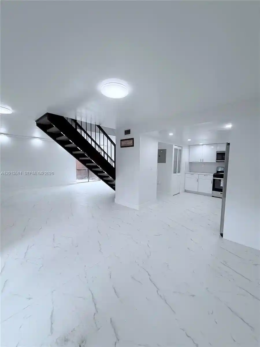 Listing Photo 1 - Condo for sale in 7024 Sw 114Th Pl located at 7024 Sw 114Th Pl, Miami, FL 33173 - Unit #A-52
