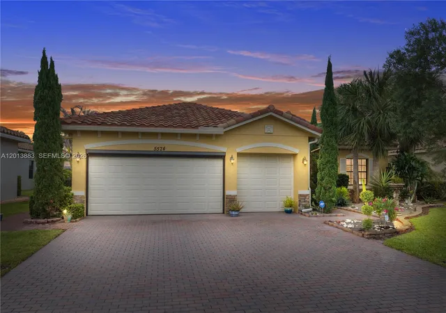 Homes for sale in Vero Beach, FL | 5574 49Th Ave, Vero Beach, FL 32967 | MLS# A12013883