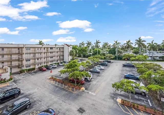 Homes for sale in Sunrise, FL | 2551 Aragon Blvd #411, Sunrise, FL 33322 | MLS# A12007713