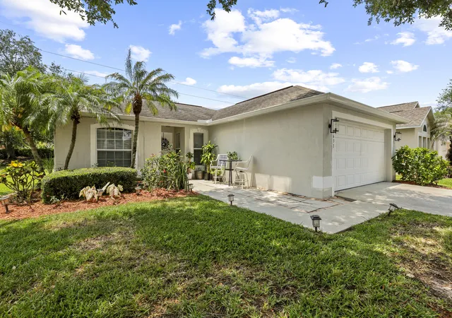 Photo 3 of Single family home for sale at 2631 12th Square Sw, Vero Beach, FL 32968 | MLS# B26024806 | Listing updated on 2026-10-07