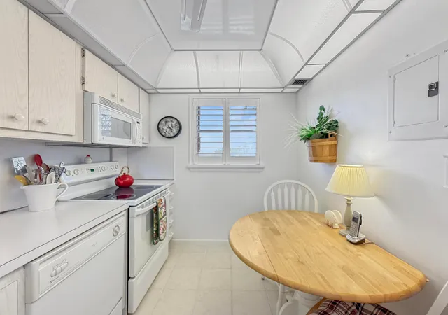 Photo 3 of Condo for sale at 555 Nw 4th Avenue #401, Boca Raton, FL 33432 | MLS# B26024826 | Listing updated on 2026-09-24
