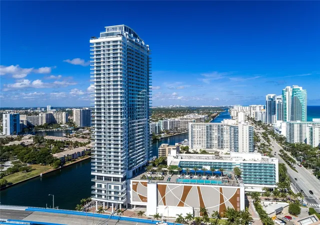 3rd image of 4010 S Ocean Dr #R908, Hollywood, FL 33019 | MLS# A12011069