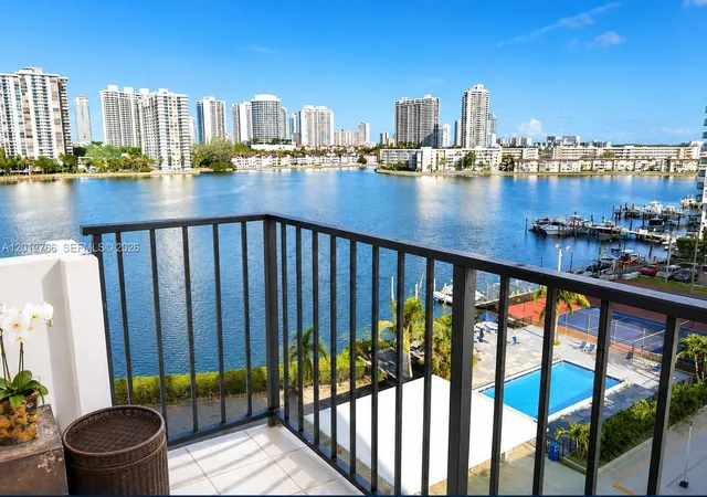 2nd image of 2780 Ne 183rd St #710, Aventura, FL 33160 | MLS# A12012766