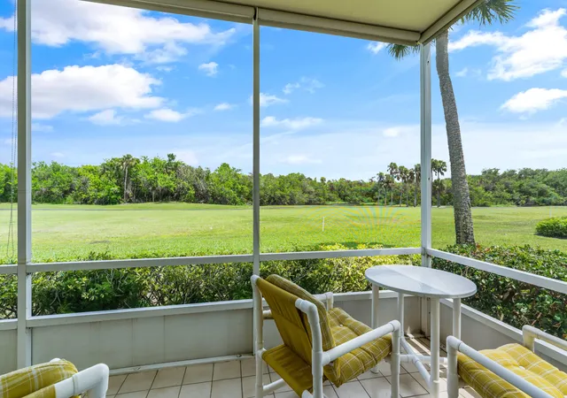 Homes for sale in Vero Beach, FL | 19 Vis Gdns Trl #106, Vero Beach, FL 32962 | MLS# B26024888