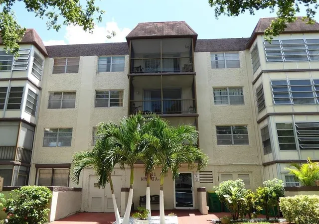 Homes for sale in Plantation, FL | 1681 Nw 70th Ave #403, Plantation, FL 33313 | MLS# B26024969