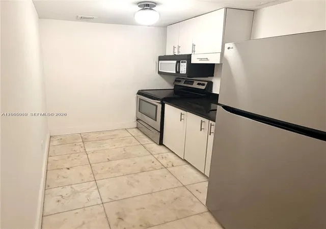 4th image of 801 8Th St #104, Miami Beach, FL 33139 | MLS# A12005009