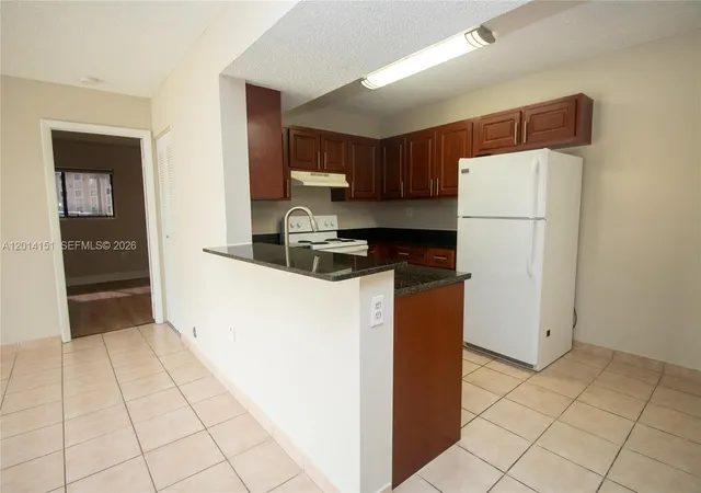 3rd image of 9491 S Palm Cir, Pembroke Pines, FL 33025