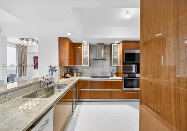 3rd image of 2711 S Ocean Dr #1901, Hollywood, FL 33019 | MLS# A12014070