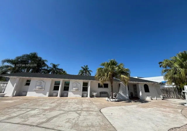Single family home for sale at 2525 SW 107th Court, Miami, FL 33165 | MLS# A12013918 | Listing updated on 2026-08-02
