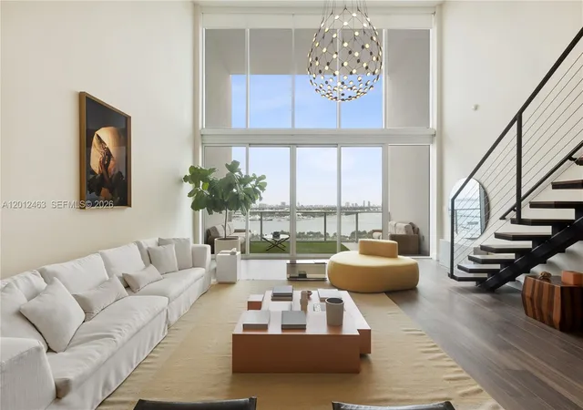 2nd image of 1040 Biscayne Blvd #1602, Miami, FL 33132 | MLS# A12012463