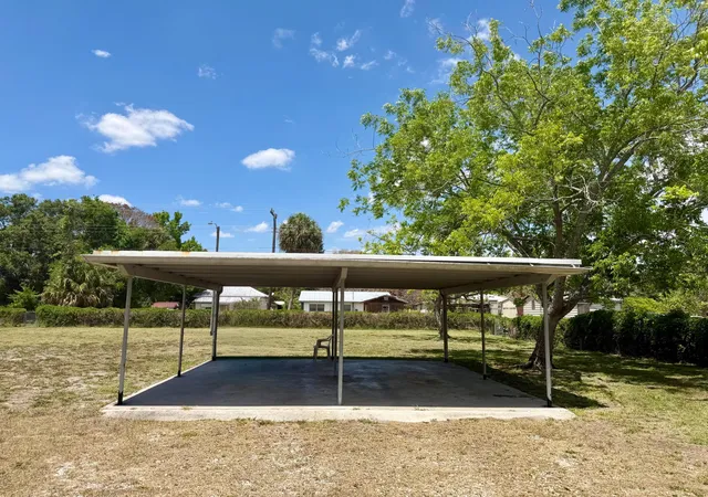 13th image of 207 Se 4th St, Okeechobee, FL 34974 | MLS# B26025194