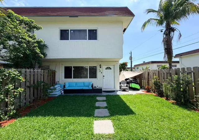 1st image of 1500 Ne 151st St #104, Miami, FL 33162 | MLS# A12014801