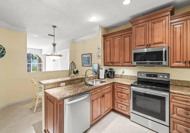 Homes for sale in Boca Raton, FL | 6229 Graycliff Dr, Boca Raton, FL 33496