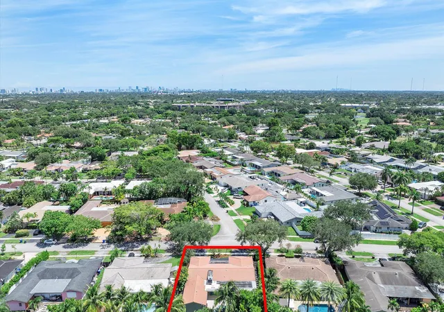 Homes for sale in Hollywood, FL | 5101 N 36th Ct, Hollywood, FL 33021 | MLS# B26025459