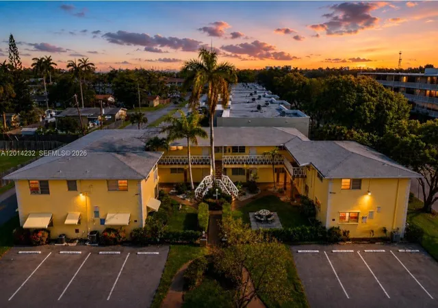 1st image of 1501 Arthur St #6, Hollywood, FL 33020 | MLS# A12014232
