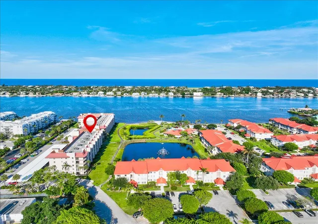 Photo 2 of Condo for sale at 7030 Half Moon Cir #515, Lake Worth, FL 33462 | MLS# B26025530 | Listing updated on 2026-09-23