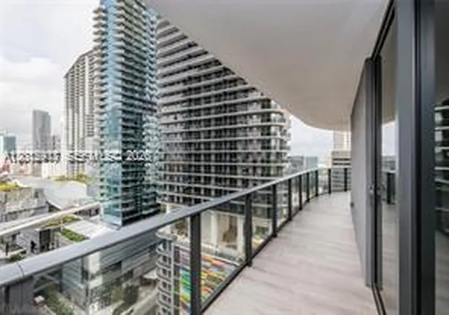 4th image of 45 Sw 9Th St #1701, Miami, FL 33130 | MLS# A12012917