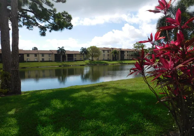 4th image of 627 Sea Pine Wy #A2, Greenacres, FL 33415 | MLS# B26025726