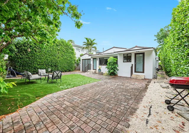 Photo 3 of Single family home for sale at 2183 Bay Dr, Miami Beach, FL 33141 | MLS# B26025747 | Listing updated on 2026-09-23
