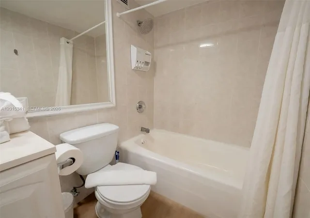 5th image of 5445 Collins Ave #1718, Miami Beach, FL 33140 | MLS# A12015341