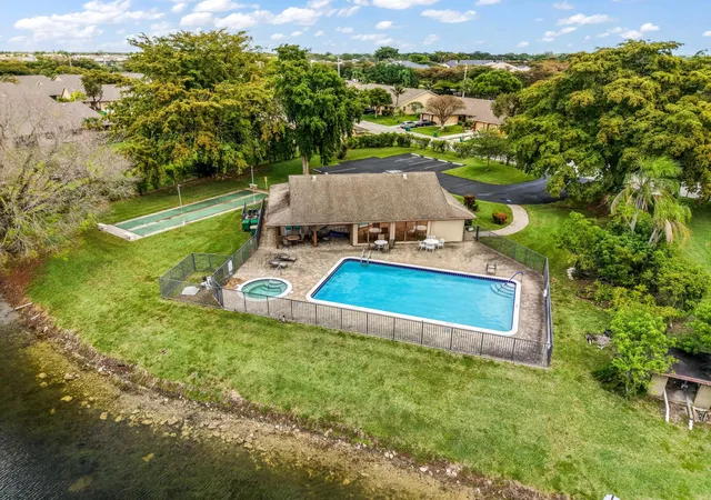 Homes for sale in Tamarac, FL | 9663 Nw 76Th St, Tamarac, FL 33321 | MLS# B26025787