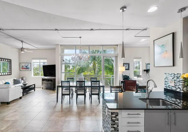 4th image of 335 SE 6th Avenue #304, Delray Beach, FL 33483 | MLS# B26025811