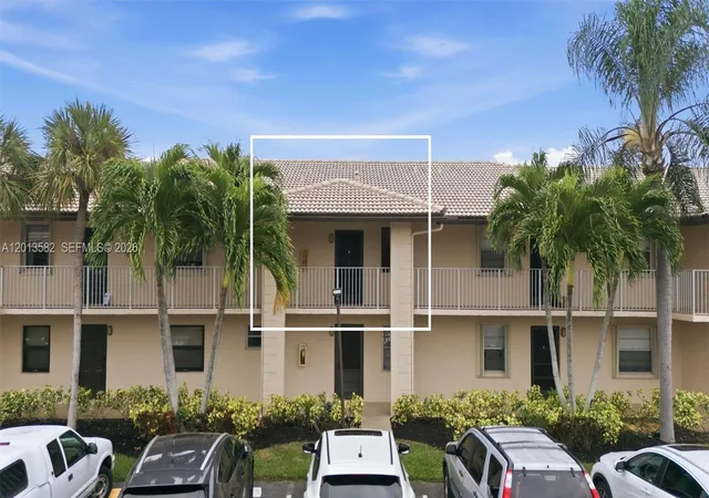Homes for sale in Margate, FL | 5501 Lakeside Drive, Margate, FL 33063 | Houzeo