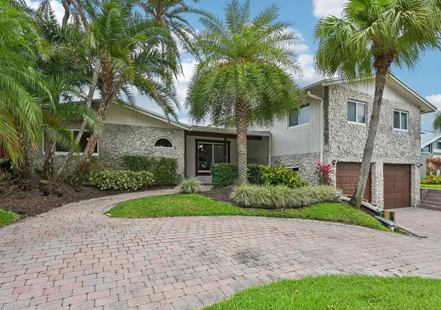 Photo 3 of Single family home for sale at 1232 Nw 14th Street, Boca Raton, FL 33486 | MLS# B26025821 | Listing updated on 2026-10-02