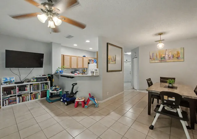 Photo 3 of Townhouse for sale at 4583 Palmbrooke Cir, West Palm Beach, FL 33417 | MLS# B26025849 | Listing updated on 2026-09-23