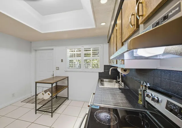 Photo 3 of Condo for sale at 2200 Monroe St #24, Hollywood, FL 33020 | MLS# B26025872 | Listing updated on 2026-09-25