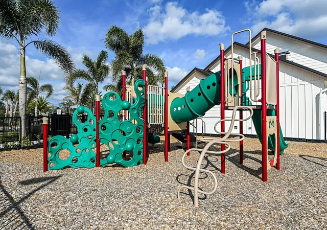 22nd image of 649 Se Ranch Oak Cir, Port St Lucie, FL 34984 | MLS# B26025882