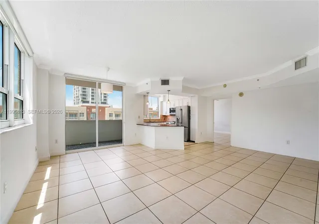 5th image of 2000 N Bayshore Dr #702, Miami, FL 33137 | MLS# A11995613