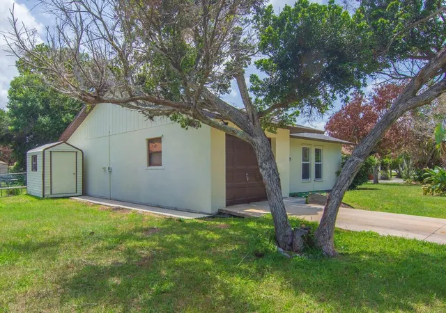 Photo 3 of Single family home for sale at 4065 46th Lane, Vero Beach, FL 32967 | MLS# B26025924 | Listing updated on 2026-09-30