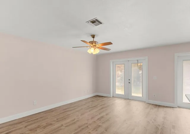 Photo 4 of Single family home for sale at 4065 46th Lane, Vero Beach, FL 32967 | MLS# B26025924 | Listing updated on 2026-09-30