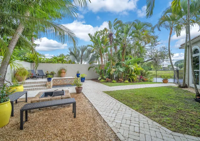 Photo 2 of Condo for sale at 11813 Pebblewood Dr, Wellington, FL 33414 | MLS# B26025934 | Listing updated on 2026-09-23